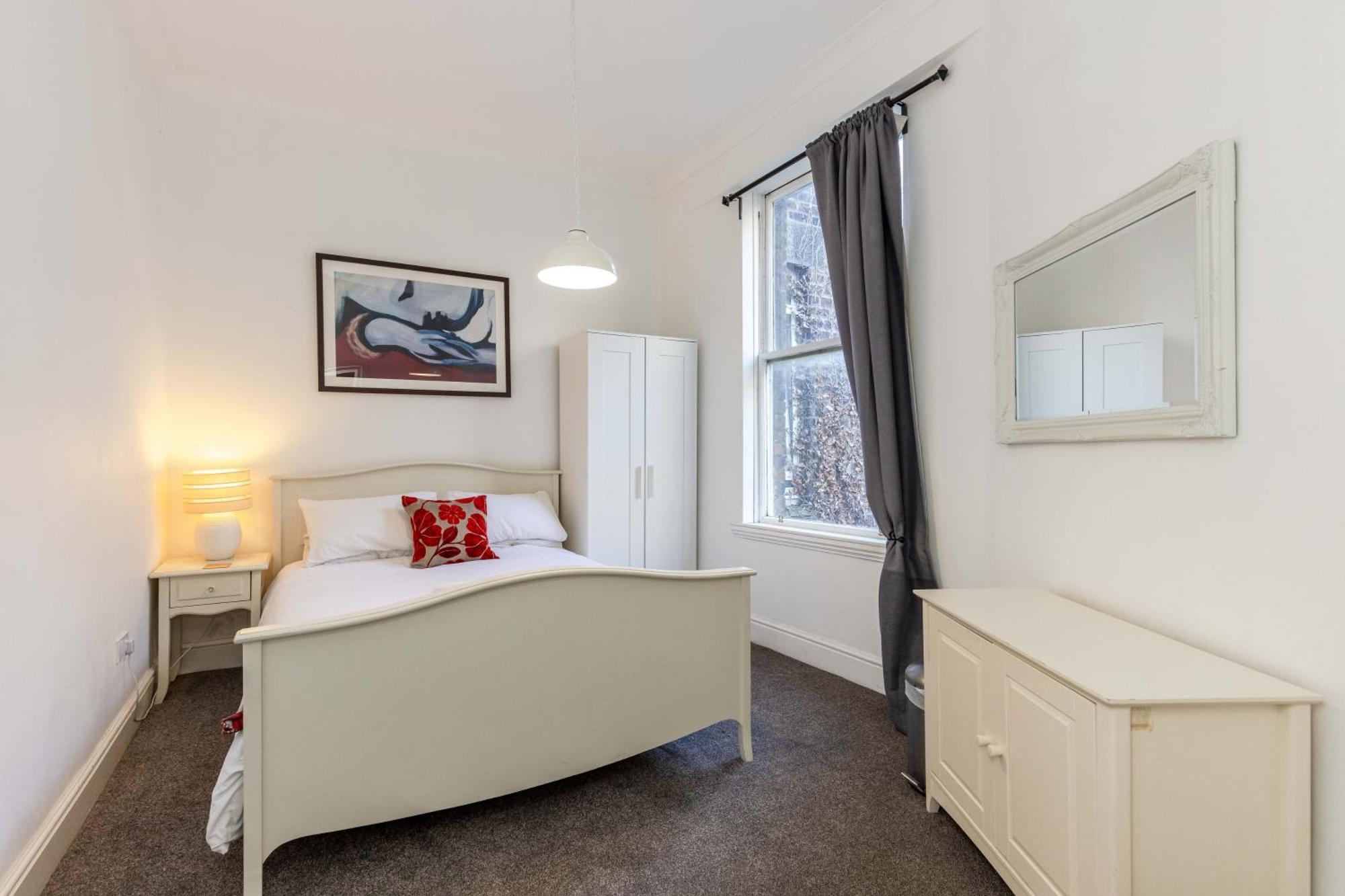 Traditional 3 Bedroom Quiet Duplex Flat By High St, Trams And Buses - Just 1-5 Miles To Centre EDI Kültér fotó