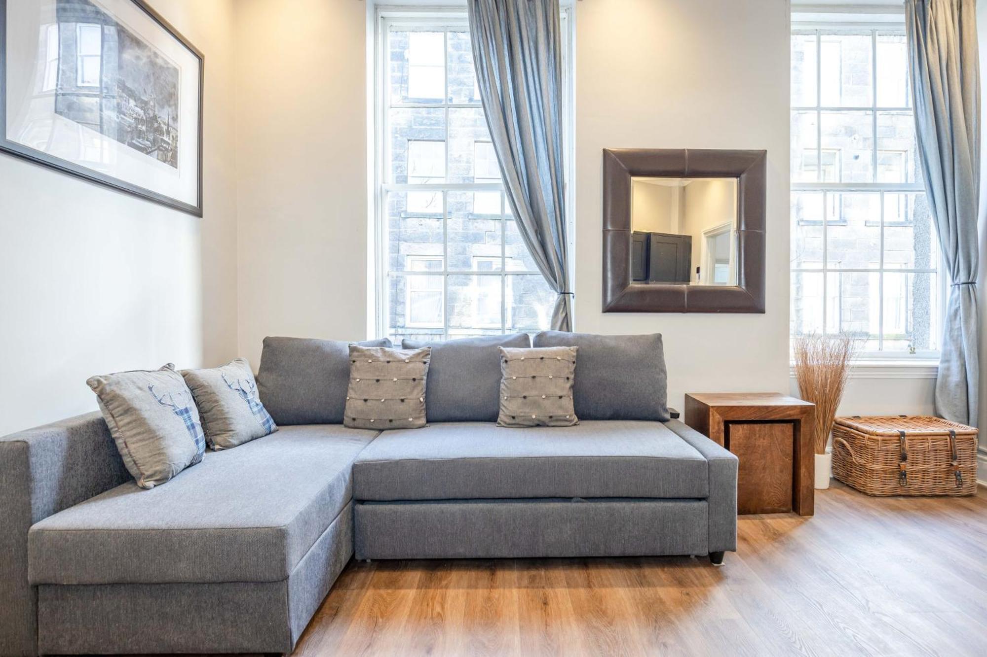 Traditional 3 Bedroom Quiet Duplex Flat By High St, Trams And Buses - Just 1-5 Miles To Centre EDI Kültér fotó