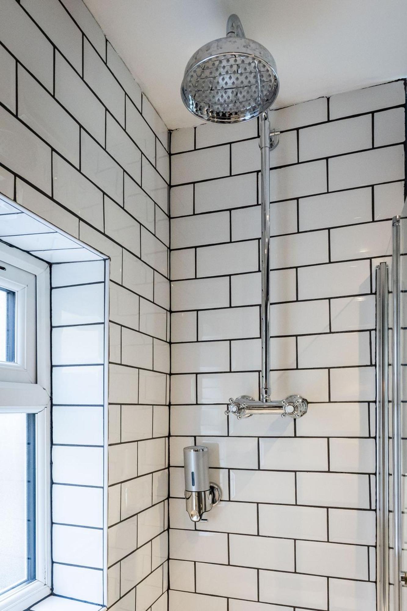 Traditional 3 Bedroom Quiet Duplex Flat By High St, Trams And Buses - Just 1-5 Miles To Centre EDI Kültér fotó
