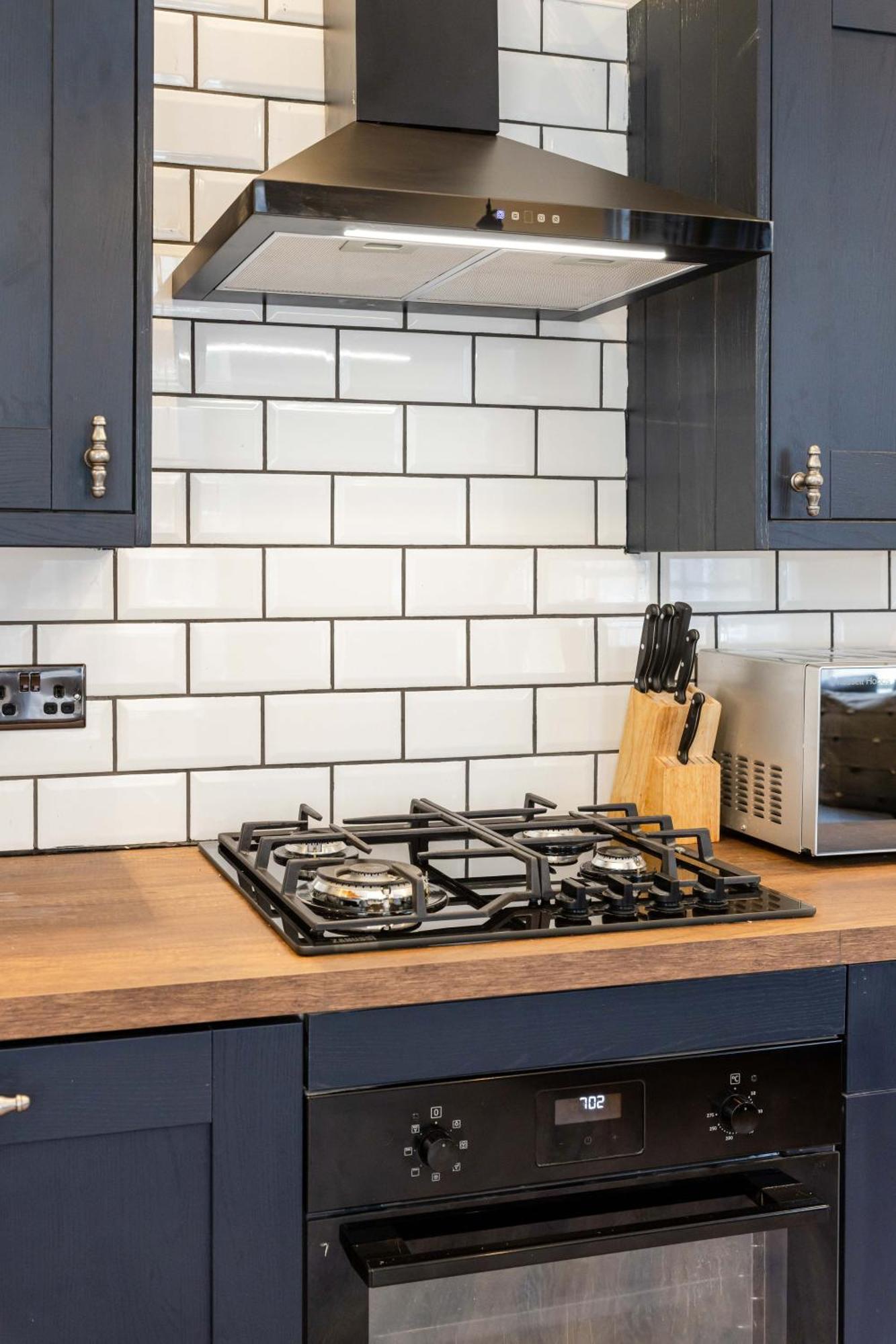 Traditional 3 Bedroom Quiet Duplex Flat By High St, Trams And Buses - Just 1-5 Miles To Centre EDI Kültér fotó