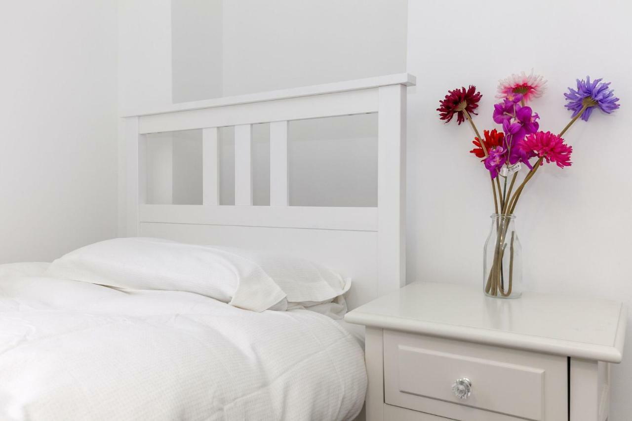 Traditional 3 Bedroom Quiet Duplex Flat By High St, Trams And Buses - Just 1-5 Miles To Centre EDI Kültér fotó